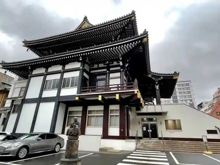 霊雲寺の本殿・本堂