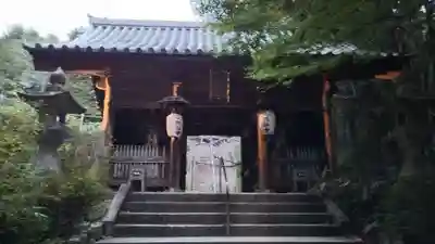 熊谷寺の山門・神門