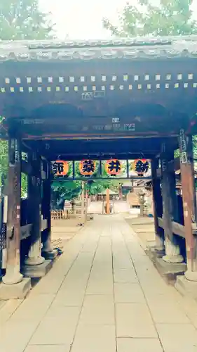 新井薬師（梅照院）の山門・神門