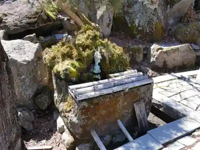 夫婦木神社姫の宮の手水舎