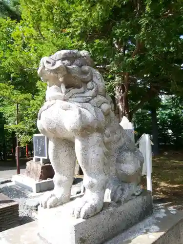 富良野神社の狛犬