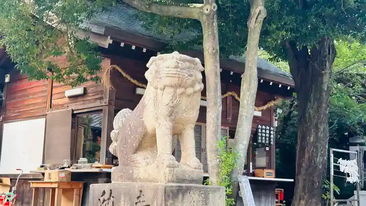 夜疑神社の狛犬