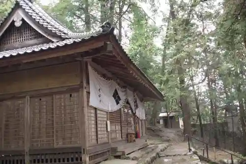 武田八幡宮の本殿