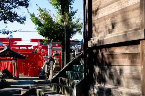 小泉稲荷神社の鳥居