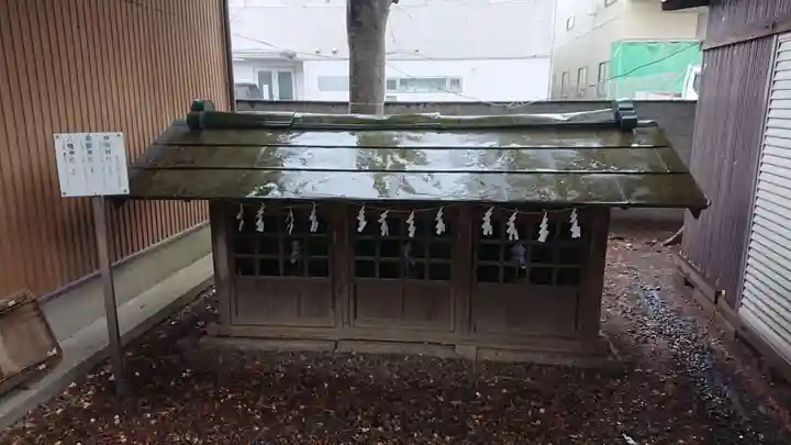 上青木氷川神社の末社・摂社