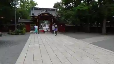 秩父神社の山門・神門