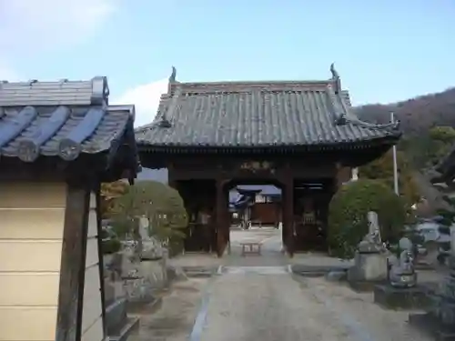 普賢院の山門・神門
