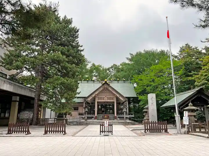 白石神社の本殿・本堂