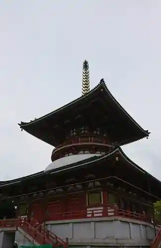 成田山新勝寺の塔