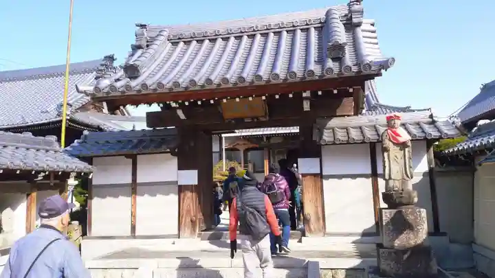 一見山 道音寺の山門・神門
