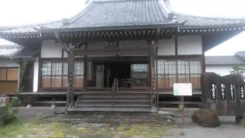 極楽寺の本殿