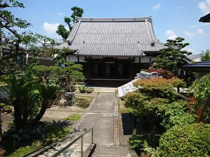 本誓寺の本殿・本堂