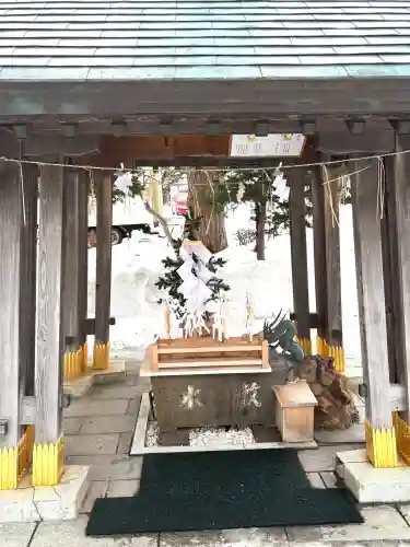 西野神社の{uncategorized: "未分類", other: "その他", undefined: "問題あり", building: "その他建物", grave: "お墓", sacred_gate: "鳥居", guardian: "狛犬", statue: "像", buddha: "仏像", history: "歴史", nature: "自然", garden: "庭園", animal: "動物", pagoda: "塔", temizu: "手水舎", mountain_gate: "山門・神門", sanctuary: "本殿・本堂", subordinate: "末社・摂社", art: "芸術", scenery: "景色", jizo: "地蔵", ema: "絵馬", goshuin: "御朱印", omikuji: "おみくじ", items: "授与品その他", amulet: "お守り", goshuincho: "御朱印帳", eats: "食事", festival: "お祭り", votive_dance: "神楽", shichigosan: "七五三参", wedding: "結婚式", experience: "体験その他", initially: "初詣", around: "周辺", anti_infection: "感染症対策"}