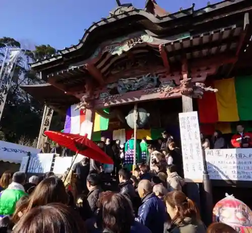 埼玉厄除け開運大師・龍泉寺（切り絵御朱印発祥の寺）の本殿