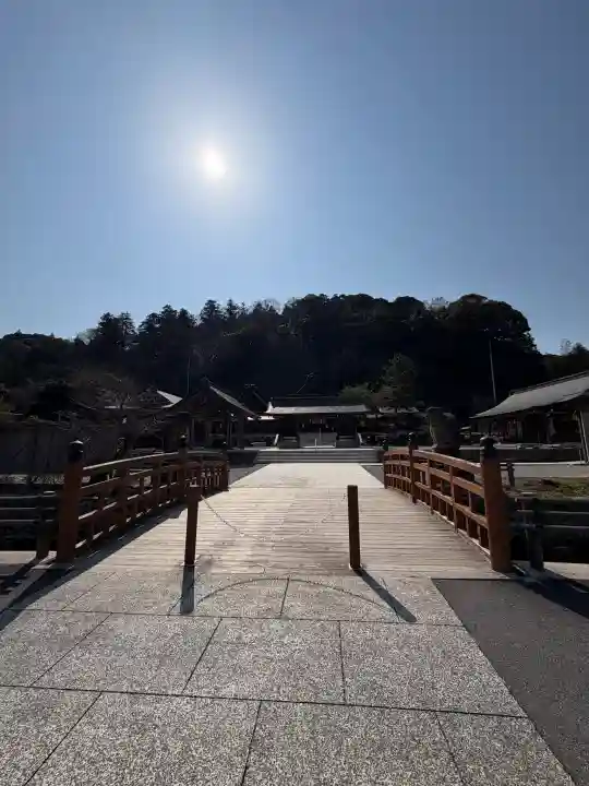 佐太神社の{uncategorized: "未分類", other: "その他", undefined: "問題あり", building: "その他建物", grave: "お墓", sacred_gate: "鳥居", guardian: "狛犬", statue: "像", buddha: "仏像", history: "歴史", nature: "自然", garden: "庭園", animal: "動物", pagoda: "塔", temizu: "手水舎", mountain_gate: "山門・神門", sanctuary: "本殿・本堂", subordinate: "末社・摂社", art: "芸術", scenery: "景色", jizo: "地蔵", ema: "絵馬", goshuin: "御朱印", omikuji: "おみくじ", items: "授与品その他", amulet: "お守り", goshuincho: "御朱印帳", eats: "食事", festival: "お祭り", votive_dance: "神楽", shichigosan: "七五三参", wedding: "結婚式", experience: "体験その他", initially: "初詣", around: "周辺", anti_infection: "感染症対策"}