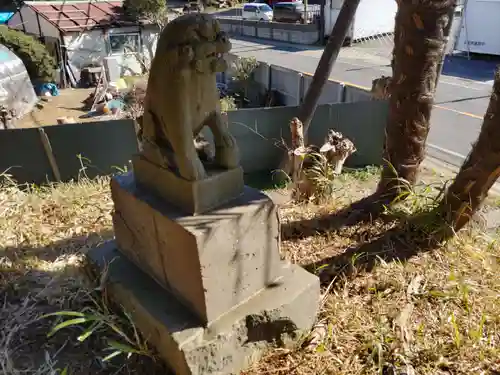 菅谷不動堂（龍泉院境外仏堂）の狛犬