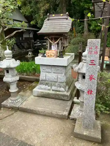 白蛇辨財天の{uncategorized: "未分類", other: "その他", undefined: "問題あり", building: "その他建物", grave: "お墓", sacred_gate: "鳥居", guardian: "狛犬", statue: "像", buddha: "仏像", history: "歴史", nature: "自然", garden: "庭園", animal: "動物", pagoda: "塔", temizu: "手水舎", mountain_gate: "山門・神門", sanctuary: "本殿・本堂", subordinate: "末社・摂社", art: "芸術", scenery: "景色", jizo: "地蔵", ema: "絵馬", goshuin: "御朱印", omikuji: "おみくじ", items: "授与品その他", amulet: "お守り", goshuincho: "御朱印帳", eats: "食事", festival: "お祭り", votive_dance: "神楽", shichigosan: "七五三参", wedding: "結婚式", experience: "体験その他", initially: "初詣", around: "周辺", anti_infection: "感染症対策"}
