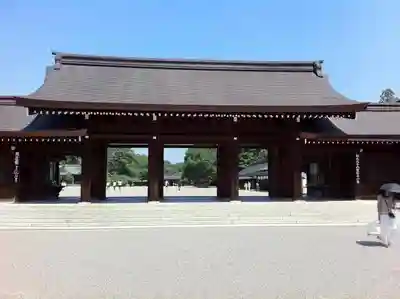 橿原神宮の山門・神門