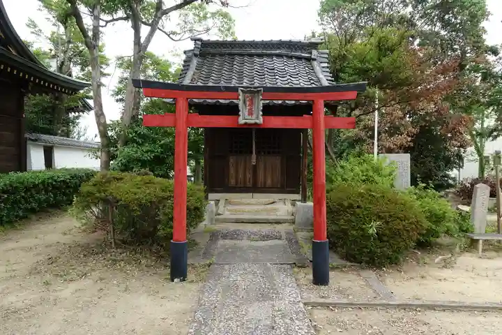 甲鉾神社の末社・摂社