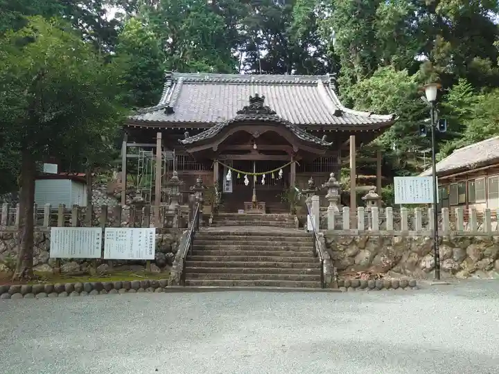 渭伊神社の本殿・本堂