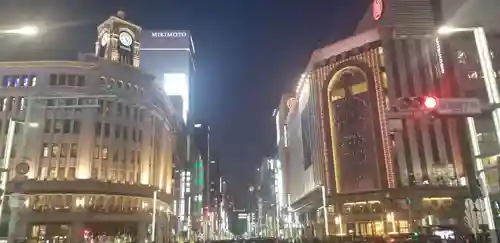 三囲神社銀座摂社の周辺