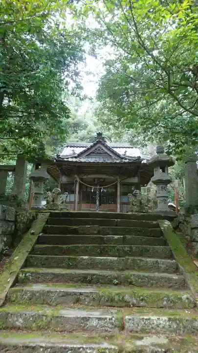 丸田神社の本殿・本堂