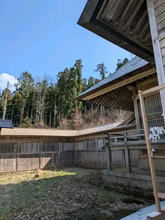 山上大神宮の{uncategorized: "未分類", other: "その他", undefined: "問題あり", building: "その他建物", grave: "お墓", sacred_gate: "鳥居", guardian: "狛犬", statue: "像", buddha: "仏像", history: "歴史", nature: "自然", garden: "庭園", animal: "動物", pagoda: "塔", temizu: "手水舎", mountain_gate: "山門・神門", sanctuary: "本殿・本堂", subordinate: "末社・摂社", art: "芸術", scenery: "景色", jizo: "地蔵", ema: "絵馬", goshuin: "御朱印", omikuji: "おみくじ", items: "授与品その他", amulet: "お守り", goshuincho: "御朱印帳", eats: "食事", festival: "お祭り", votive_dance: "神楽", shichigosan: "七五三参", wedding: "結婚式", experience: "体験その他", initially: "初詣", around: "周辺", anti_infection: "感染症対策"}