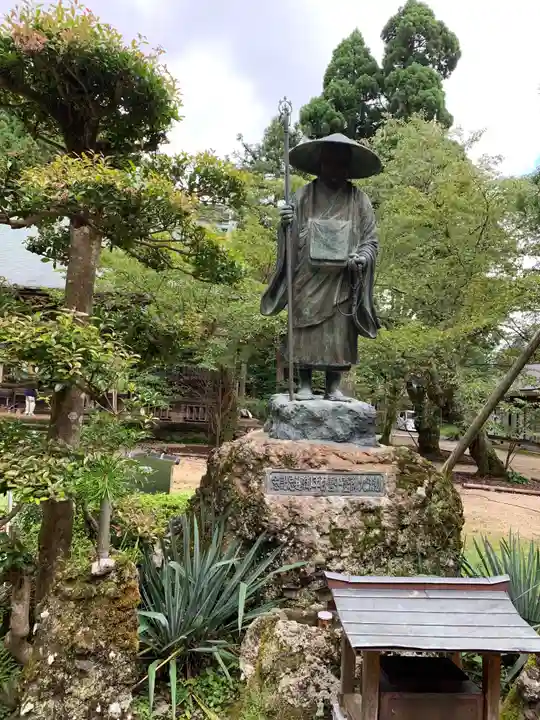 松尾寺の像