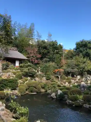 等持院の庭園