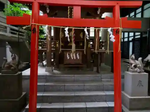 築土神社の鳥居