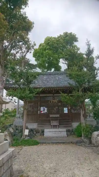 尾津神社の本殿・本堂