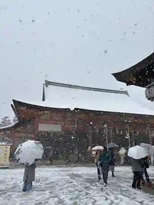 八坂神社(祇園さん)の{uncategorized: "未分類", other: "その他", undefined: "問題あり", building: "その他建物", grave: "お墓", sacred_gate: "鳥居", guardian: "狛犬", statue: "像", buddha: "仏像", history: "歴史", nature: "自然", garden: "庭園", animal: "動物", pagoda: "塔", temizu: "手水舎", mountain_gate: "山門・神門", sanctuary: "本殿・本堂", subordinate: "末社・摂社", art: "芸術", scenery: "景色", jizo: "地蔵", ema: "絵馬", goshuin: "御朱印", omikuji: "おみくじ", items: "授与品その他", amulet: "お守り", goshuincho: "御朱印帳", eats: "食事", festival: "お祭り", votive_dance: "神楽", shichigosan: "七五三参", wedding: "結婚式", experience: "体験その他", initially: "初詣", around: "周辺", anti_infection: "感染症対策"}