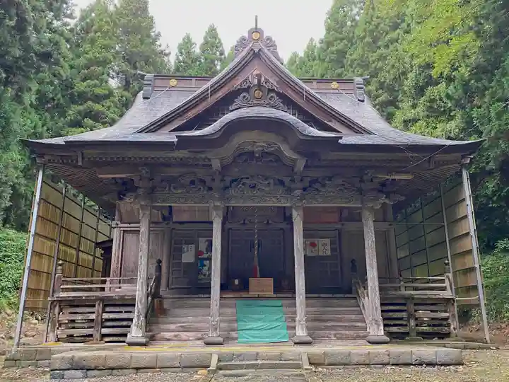 飛澤神社の本殿・本堂