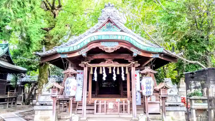 白山社の本殿・本堂