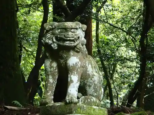 八幡神社の狛犬