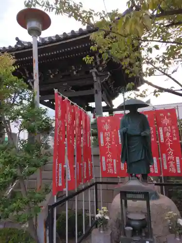 錫杖寺の像