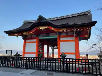 清水寺の山門・神門