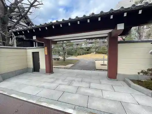 源空寺の山門・神門