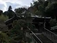 誕生寺の本殿・本堂