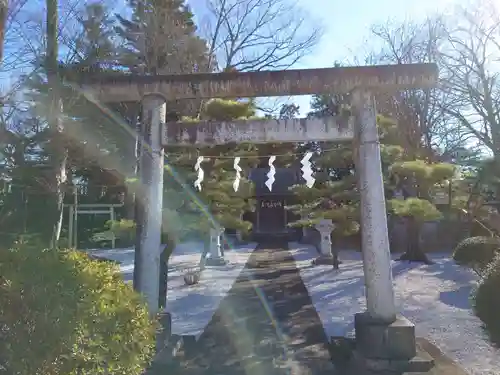 諏訪神社の鳥居