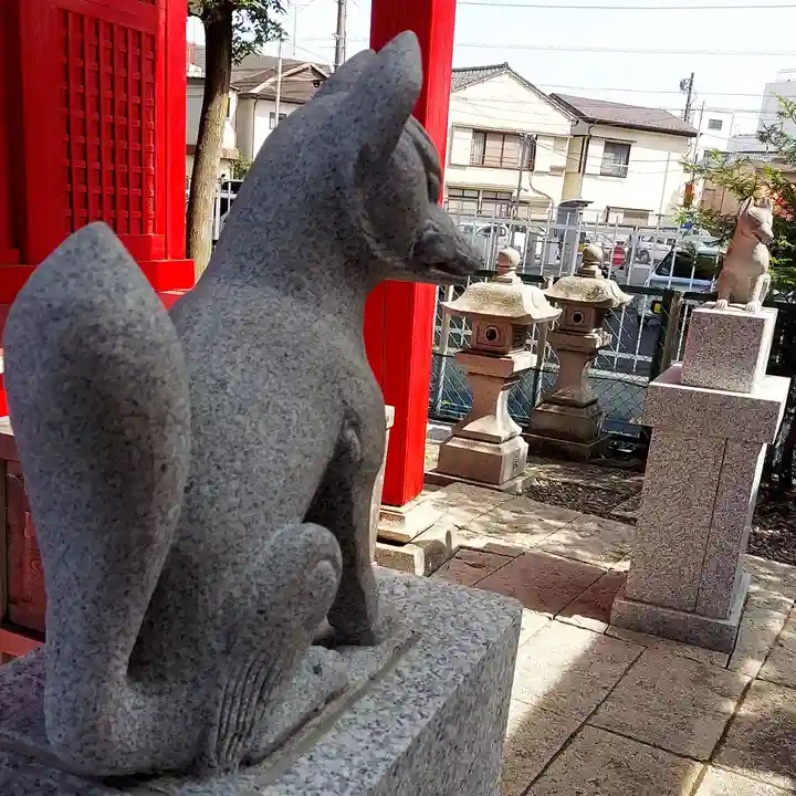 赤稲荷神社の狛犬