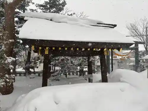 烈々布神社の手水舎