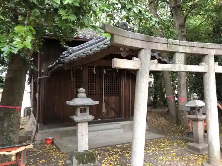 菱妻神社の末社・摂社