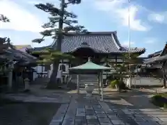 龍光寺の本殿