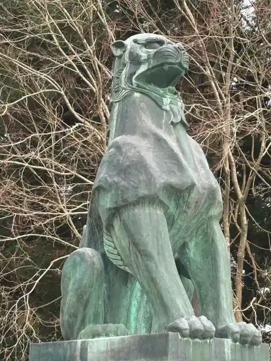 秋葉山本宮 秋葉神社 上社の{uncategorized: "未分類", other: "その他", undefined: "問題あり", building: "その他建物", grave: "お墓", sacred_gate: "鳥居", guardian: "狛犬", statue: "像", buddha: "仏像", history: "歴史", nature: "自然", garden: "庭園", animal: "動物", pagoda: "塔", temizu: "手水舎", mountain_gate: "山門・神門", sanctuary: "本殿・本堂", subordinate: "末社・摂社", art: "芸術", scenery: "景色", jizo: "地蔵", ema: "絵馬", goshuin: "御朱印", omikuji: "おみくじ", items: "授与品その他", amulet: "お守り", goshuincho: "御朱印帳", eats: "食事", festival: "お祭り", votive_dance: "神楽", shichigosan: "七五三参", wedding: "結婚式", experience: "体験その他", initially: "初詣", around: "周辺", anti_infection: "感染症対策"}