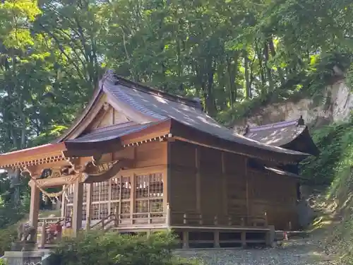 武内神社の本殿