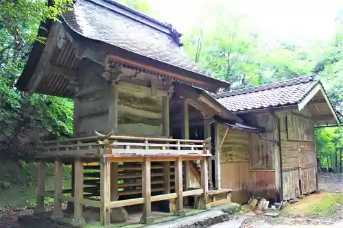 久多美神社の本殿