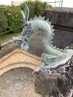 薬師寺（北外山）の手水舎