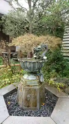 成就院の手水舎