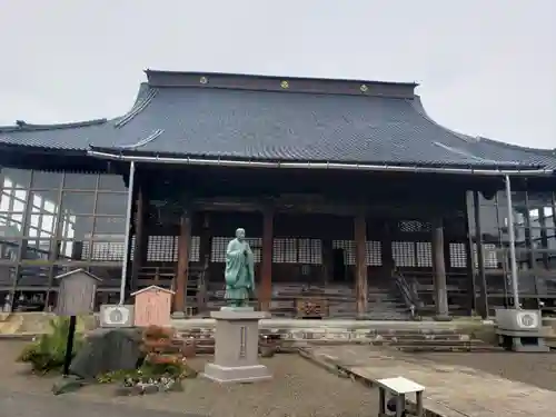 引接寺の本殿